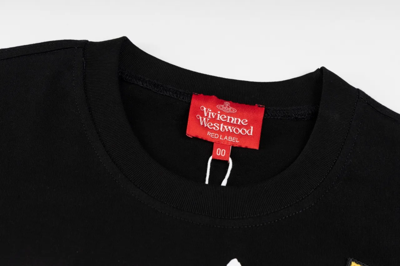 vivienne west wood Vivienne Saturn official website catwalk model Heavy embroidered patch printed short sleeves Full series of correct accessories Every detail is fully restored and can be filled directly Size: XS-L